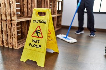 wet floor sign slip and fall